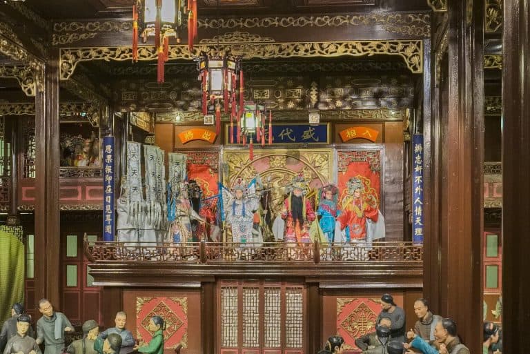 Replica of stage actors in restaurant in Shanghai History Museum, China