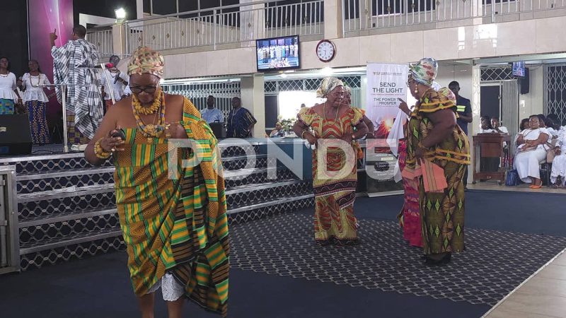 Ghanaian Women In Traditional African Clothing Dancing, Ghana Ghanaian Women In Traditional African Clothing Dancing, Ghana