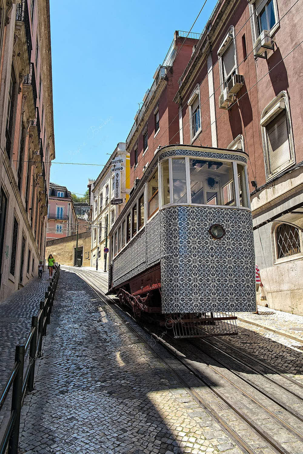 Elevador da Gloria in Baixa, Lisbon, Portugal
