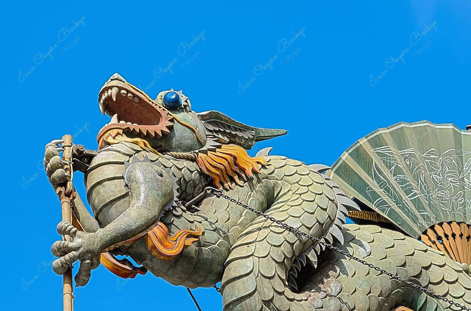The Casa Bruno Cuadros Chinese dragon, Barcelona, Spain