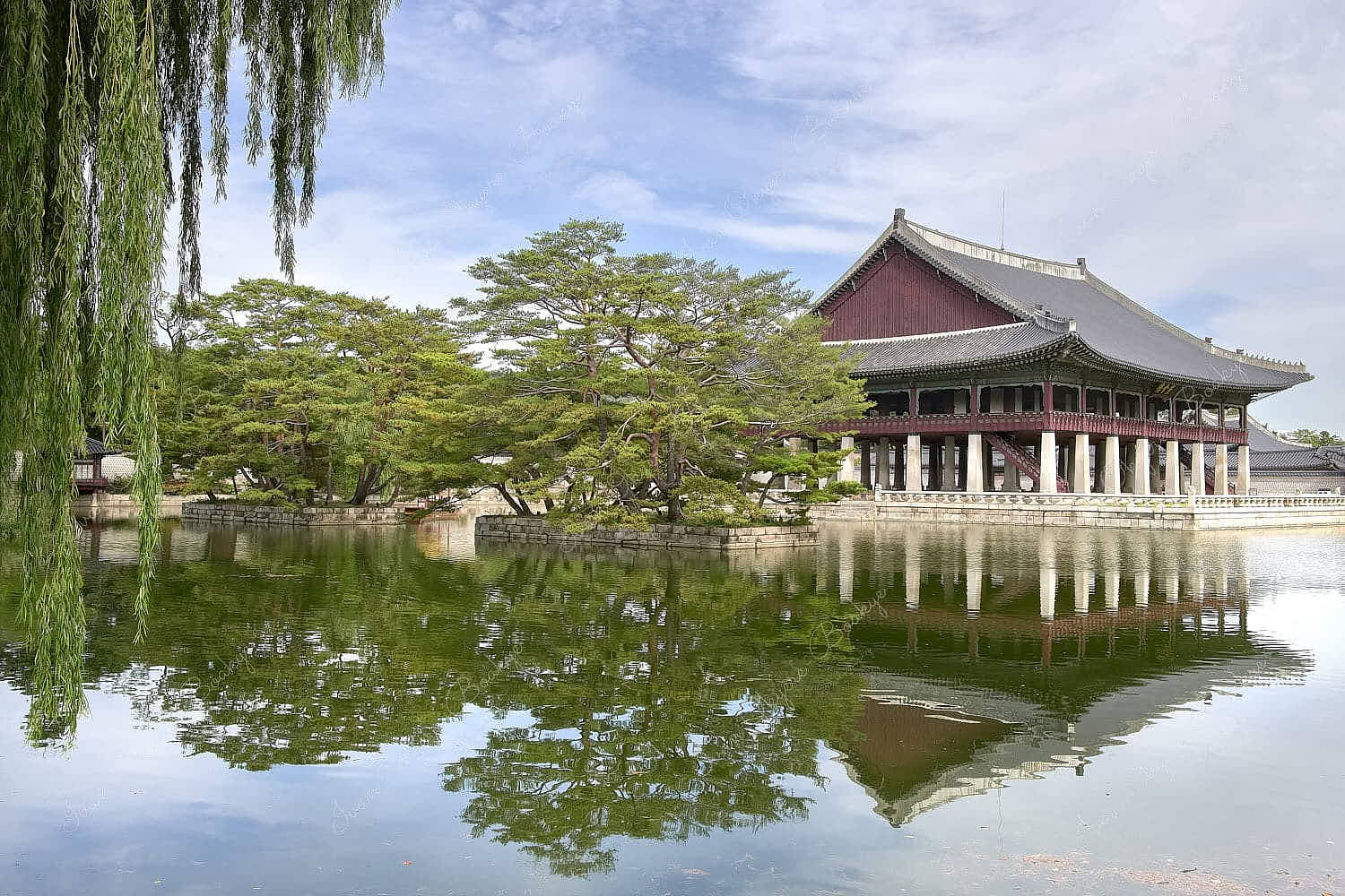 Gyeonghoeru Pavilion in Gyeongbokgung Palace, Seoul, South Korea